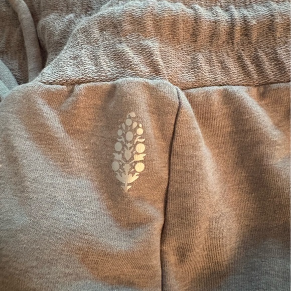 NWT Free People Movement lightweight joggers - Picture 3 of 5
